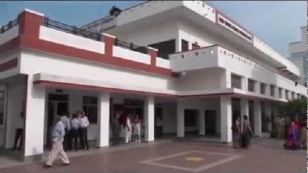 Sadanlal Savaldas Khanna Girls Degree College Allahabad Academic Building photo 5